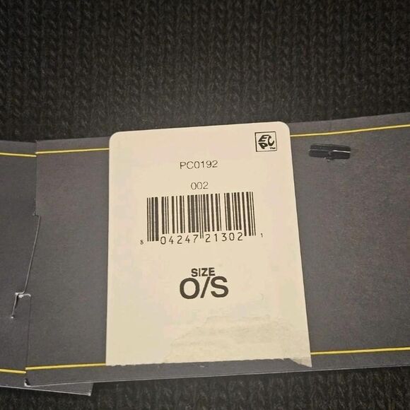 Polo Ralph Lauren Men's Black and Grey Scarf and Hat Set - Picture 6 of 6